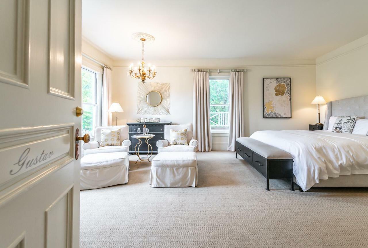 Lakewinds Country Manor Bed & Breakfast Niagara-on-the-Lake Exterior photo