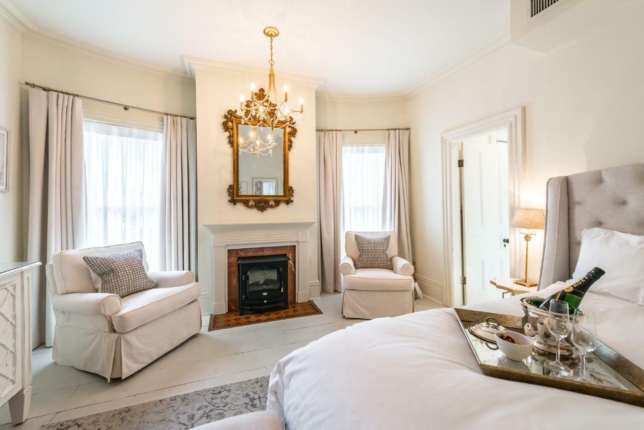 Lakewinds Country Manor Bed & Breakfast Niagara-on-the-Lake Exterior photo